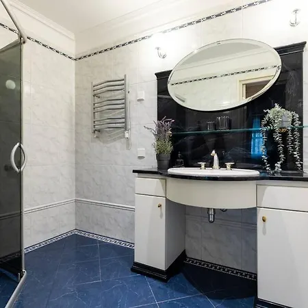 Dictumfactum Luxury דירה